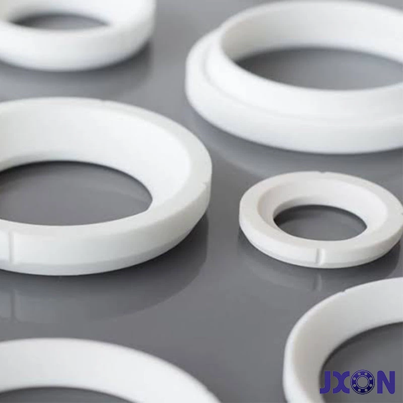 Asiento blando y asiento de metal.